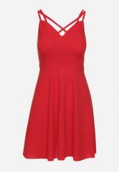 Czerwona Rozkloszowana Sukienka z Ozdobnymi Paskami Redaina. Czerwone sukienki damskie Born2be, l, bez wzorów, eleganckie, bez kołnierzyka, bez ramiączek, mini, rozkloszowane. Za 69.99 zł.