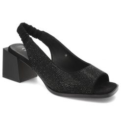 Czarne Sandały Goe Eleganckie Obuwie Damskie. Czarne klapki damskie GOE, bez wzorów, bez obcasa, na obcasie, bez zapięcia. Za 379.00 zł.