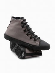 Buty męskie trampki z łączonych materiałów - grafitowe V8 - Rozmiar: 40. Szare trampki męskie Ombre Clothing, bez wzorów, z materiału, za kostkę, bez zapięcia. W wyprzedaży za 89.99 zł.