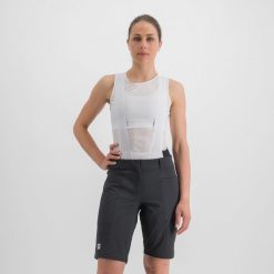 Spodenki rowerowe damskie Sportful Giara Overshort. Czarne obuwie sportowe damskie SPORTFUL, s, bez wzorów, sportowe, rowerowe. Za 291.23 zł.
