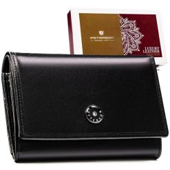 Skórzany portfel damski w czarnym kolorze zamykany klapką na zatrzask - Peterson. Czarne portfele damskie Peterson, bez wzorów, ze skóry. Za 119.00 zł.