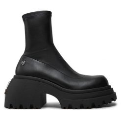 Botki Naked Wolfe. Czarne botki damskie Naked Wolfe, bez obcasa, na słupku, bez zapięcia. Za 1,319.00 zł.