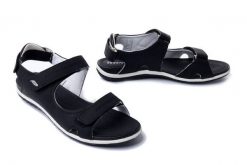 GEOX D52R6A 000EK C9997 black, sandały damskie. Czarne sandały damskie Geox, bez wzorów, bez obcasa, bez zapięcia. Za 303.92 zł.