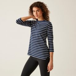 Bayletta damska bluzka 3/4. Czerwone bluzki damskie Regatta, bez wzorów, eleganckie, bez kołnierzyka. W wyprzedaży za 69.99 zł.