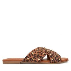 Klapki Pieces. Brązowe klapki damskie Pieces, bez wzorów, bez obcasa. Za 129.99 zł.