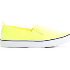 Żółte Slip On Space Walk. Żółte buty sportowe dziewczęce Born2be, z materiału. Za 19.99 zł.