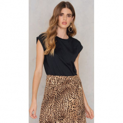 Rut&Circle T-shirt Jinni roll-up - Black. Czarne t-shirty damskie marki Rut&Circle, z bawełny, z okrągłym kołnierzem. W wyprzedaży za 25.98 zł.