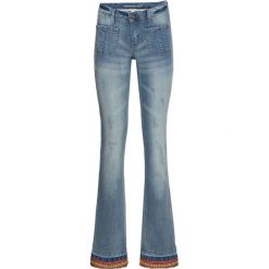 Dżinsy BOOTCUT z bordiurą bonprix niebieski "bleached". Niebieskie jeansy damskie bonprix. Za 54.99 zł.
