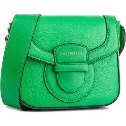 Torebka COCCINELLE - DS0 Vega E1 DS0 55 01 01 Alien Green G05. Listonoszki damskie marki Coccinelle. Za 1,149.90 zł.