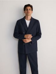 Marynarka comfort z lnem - granatowy. Niebieskie marynarki męskie Reserved, bez wzorów, z bawełny. W wyprzedaży za 279.99 zł.