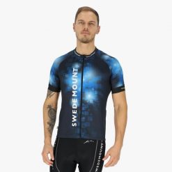 Koszulka rowerowa męska Swedemount Performance Bike Tee szybkoschnąca. Czarne koszulki sportowe męskie SWEDEMOUNT, m, bez wzorów, z materiału, bez kołnierzyka, bez ramiączek, na fitness i siłownię. Za 224.99 zł.