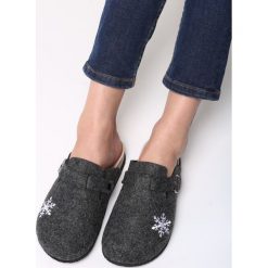 Szare Kapcie Next Week. Szare kapcie damskie Born2be, z materiału. Za 49.99 zł.