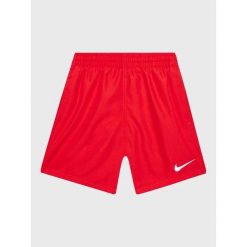 Spodnie do wody chłopięce Nike Essential Lap 4. Czerwone spodnie materiałowe dla chłopców Nike, na lato, bez wzorów. Za 109.99 zł.