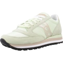 Buty SAUCONY JAZZ TRIPLE Zielony. Zielone obuwie sportowe damskie Saucony, trekkingowe. Za 431.99 zł.