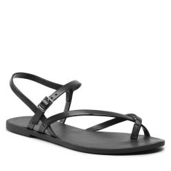 Sandały Vagabond Shoemakers. Czarne klapki damskie Vagabond Shoemakers, bez wzorów, bez obcasa, na płaskiej podeszwie, bez zapięcia. Za 419.99 zł.