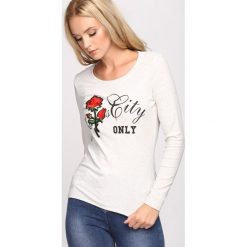 Szara Bluzka Much More. Szare bluzki damskie Born2be, z aplikacjami, z okrągłym kołnierzem, z długim rękawem. Za 24.99 zł.