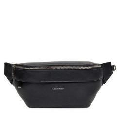 Saszetka nerka Calvin Klein. Czarne saszetki męskie Calvin Klein, młodzieżowe, małe. Za 229.99 zł.