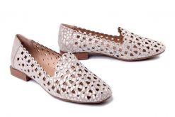 Filippo DP7710/26 BE, baleriny damskie. Brązowe półbuty damskie Filippo, na lato, bez wzorów, ze skóry, bez obcasa, bez zapięcia. Za 164.90 zł.