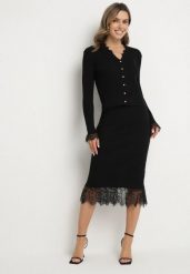 Czarny Komplet z Wiskozą Bluzka i Spódnica z Koronkowymi Zdobieniami Sepanira. Czarne bluzki damskie Born2be, m, z aplikacjami, z dzianiny, eleganckie. Za 169.99 zł.