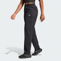 Spodnie Training. Czarne obuwie sportowe damskie Adidas, bez wzorów, z materiału, na fitness i siłownię. Za 261.00 zł.