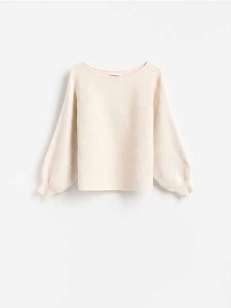 Sweter z bawełną - kremowy. Białe swetry damskie Reserved, l, bez wzorów, z bawełny, bez kołnierzyka, bez ramiączek, bez kaptura. W wyprzedaży za 69.99 zł.