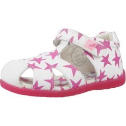 Sandały AGATHA RUIZ DE LA PRADA 242902A Biały. Białe sandały damskie Agatha Ruiz de la Prada, bez wzorów, ze skóry, bez obcasa, bez zapięcia. Za 159.99 zł.