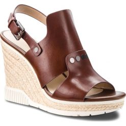 Espadryle CALVIN KLEIN JEANS - Lalla R4065 Cognac. Klapki damskie marki Calvin Klein Jeans. W wyprzedaży za 399.00 zł.