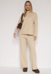 Beżowy Sweterkowy Komplet Sweter z Półgolfem i Szerokie Spodnie Alatusa. Brązowe swetry damskie Born2be, m, bez wzorów, z dzianiny, bez kołnierzyka, bez ramiączek, bez kaptura. Za 139.99 zł.
