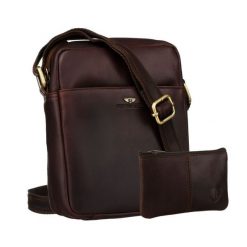 Brązowa torba-listonoszka ze skóry naturalnej z etui na klucze w zestawie PTN 720E-OPU Peterson. Brązowe torby na ramię męskie Peterson, bez wzorów, ze skóry, eleganckie, na ramię. Za 169.99 zł.