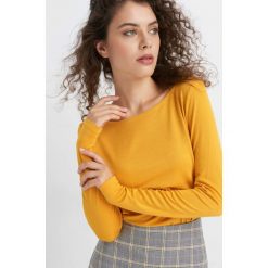 Koszulka basic. Brązowe bluzki damskie Orsay, z dzianiny. Za 39.99 zł.