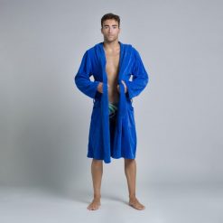 Szlafrok Do Waterpolo 900 Z Bawełny Męski. Niebieskie szlafroki męskie NABAIJI, m, bez wzorów, z bawełny, bez ramiączek, bez kaptura. W wyprzedaży za 169.99 zł.