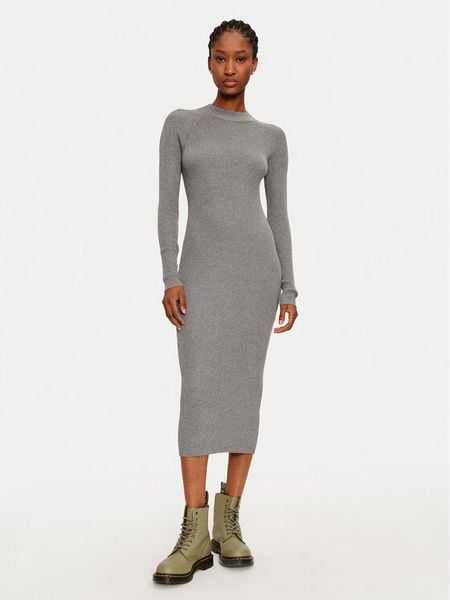 Vero Moda Sukienka dzianinowa Willow 10321939 Szary Slim Fit. Szare sukienki damskie Vero Moda, l, bez wzorów, z dzianiny, bez kołnierzyka, bez ramiączek. Za 119.99 zł.