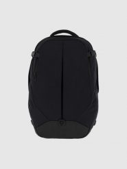 4F Plecak miejski (18 L) z kieszenią na laptop - czarny Uniwersalny. Czarne plecaki damskie 4f, bez wzorów, z syntetyku, eleganckie. W wyprzedaży za 199.99 zł.