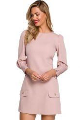 Elegancka sukienka trapezowa z bufiastymi rękawami krótka pudrowy róż. Czerwone sukienki damskie Makover, na imprezę, s, bez wzorów, eleganckie, bez kołnierzyka, bez ramiączek, mini, trapezowe. Za 259.00 zł.