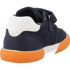 Trenerzy dla chłopców Geox Gisli A. Brązowe buty sportowe chłopięce Geox, bez wzorów, z syntetyku, bez zapięcia, trekkingowe. Za 188.99 zł.