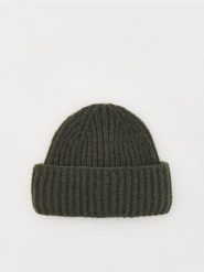 Czapka beanie z domieszką wełny - zielony. Zielone czapki i kapelusze damskie Reserved, bez wzorów, z wełny. W wyprzedaży za 39.99 zł.