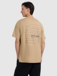 4F T-shirt oversize z nadrukiem męski - beżowy M. Brązowe t-shirty męskie 4f, m, bez wzorów, ze skóry, bez kołnierzyka. W wyprzedaży za 69.99 zł.