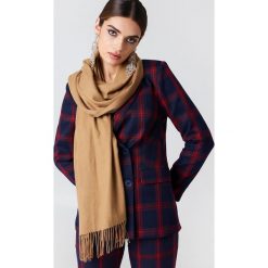 NA-KD Accessories Tkany szalik - Brown. Brązowe szaliki i chusty damskie NA-KD Accessories, z tkaniny. Za 80.95 zł.