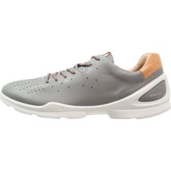 Ecco BIOM STREET Obuwie do biegania Turystyka wild dove. Buty sportowe męskie marki ecco. W wyprzedaży za 526.15 zł.