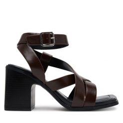 Sandały JENNY. Brązowe sandały damskie Jenny, bez wzorów, bez obcasa, na słupku, bez zapięcia. Za 127.99 zł.