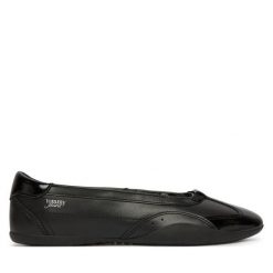 Baleriny Tommy Hilfiger. Czarne baleriny damskie Tommy Hilfiger, bez wzorów, bez obcasa. Za 409.99 zł.