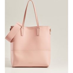 Torebka shopper z kosmetyczką - Różowy. Torebki shopper damskie marki Mohito. Za 129.99 zł.