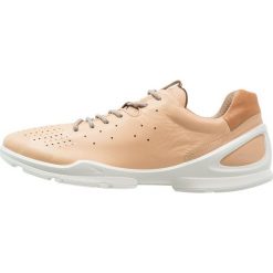 Ecco BIOM STREET Obuwie do biegania Turystyka powder. Buty sportowe męskie marki ecco. W wyprzedaży za 371.40 zł.