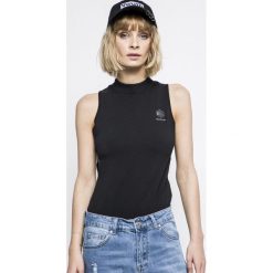 Reebok Classic - Top. Topy damskie marki bonprix. W wyprzedaży za 99.90 zł.