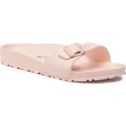 Klapki BIRKENSTOCK - Madrid 1014565 Rose. Czerwone klapki damskie Birkenstock, bez wzorów, z tworzywa sztucznego, bez obcasa, bez zapięcia. Za 109.00 zł.