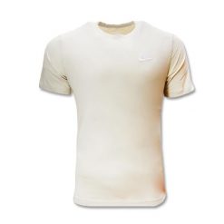 Koszulka sportowa Nike Club T-shirt. Białe koszulki sportowe męskie Nike, l, bez wzorów, sportowe, bez kołnierzyka. Za 78.20 zł.