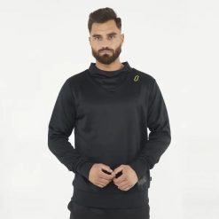 Bluza techniczna treningowa MUZO. Czarne bluzy sportowe męskie Legea, z poliesteru, bez zapięcia, na fitness i siłownię. W wyprzedaży za 88.50 zł.
