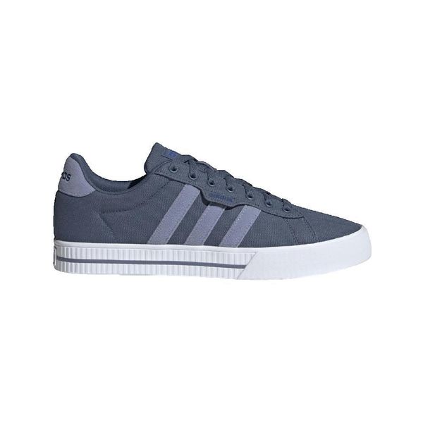 Buty adidas Daily 3.0 Niebieskie Lifestyle. Niebieskie obuwie sportowe damskie Adidas, bez wzorów, z gumy, trekkingowe. W wyprzedaży za 238.95 zł.