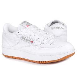 Buty damskie trampki Reebok CLUB C DOUBLE. Białe obuwie sportowe damskie Reebok, bez wzorów, sportowe, bez zapięcia. W wyprzedaży za 209.00 zł.