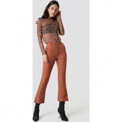 Moves Spodnie Ynne - Brown. Brązowe spodnie materiałowe damskie Moves. Za 262.95 zł.